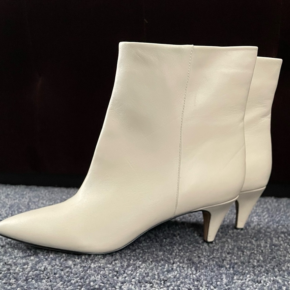 Dolce Vita Dee Booties